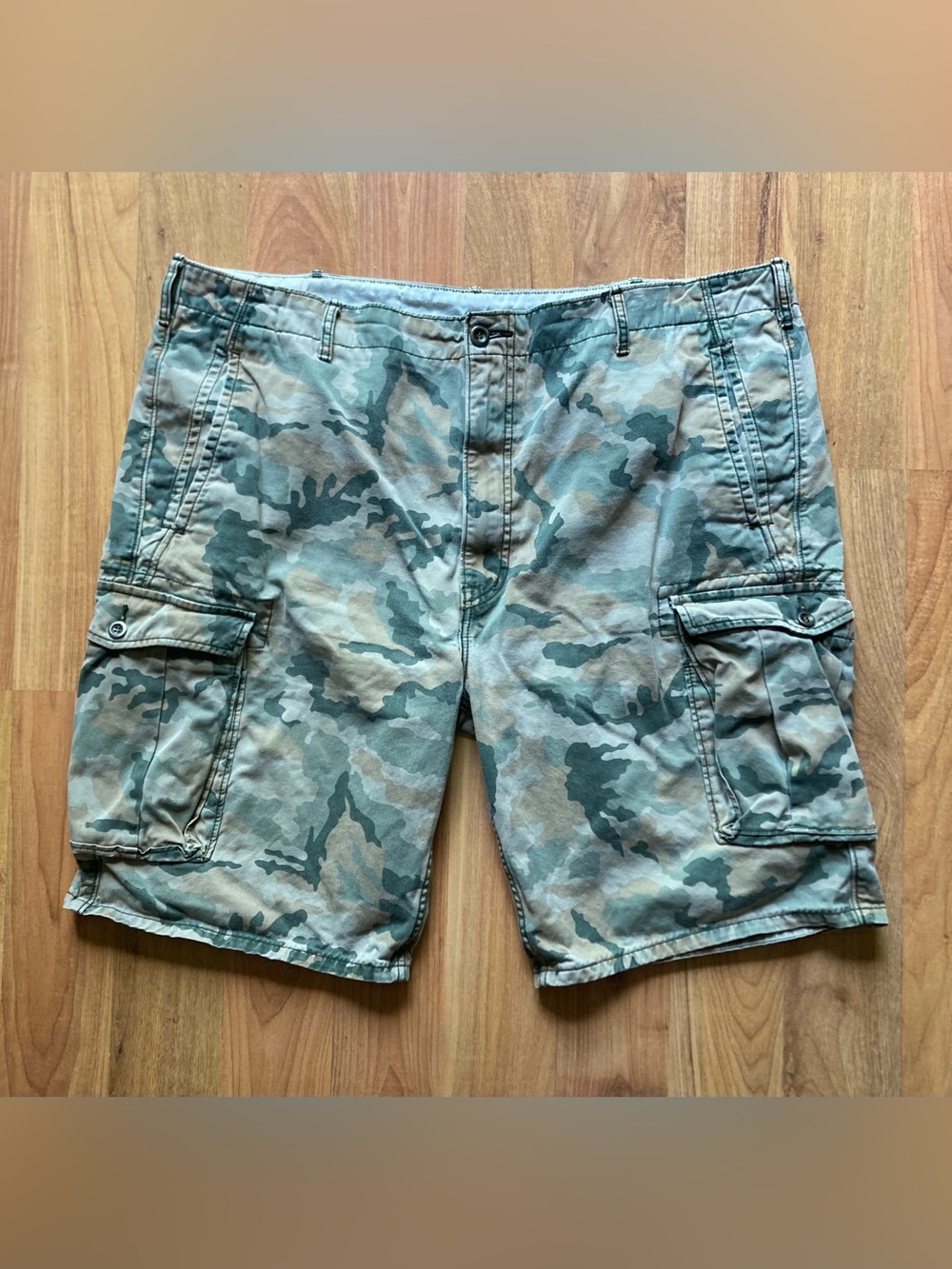 Levi’s Cargo Woodland Camo Cotton Shorts Mens 42 Brown Green Military White Tag